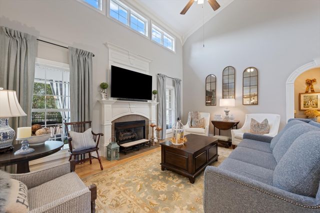 108 Fontana Ct, Murfreesboro, TN 37128