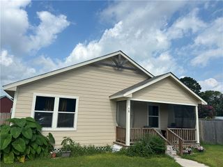15 Lenora Drive, Hearne, TX 77859