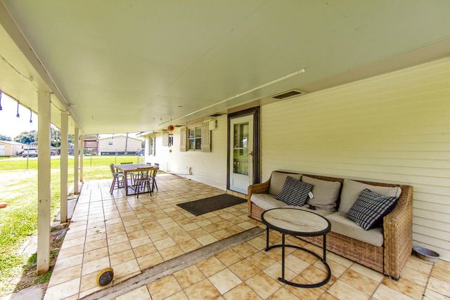 209 Cherry Dr, Thibodaux, LA 70301