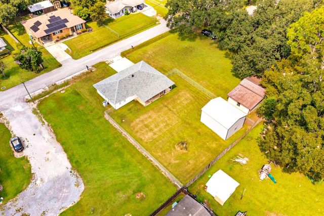 209 Cherry Dr, Thibodaux, LA 70301