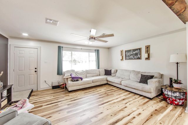 209 Cherry Dr, Thibodaux, LA 70301