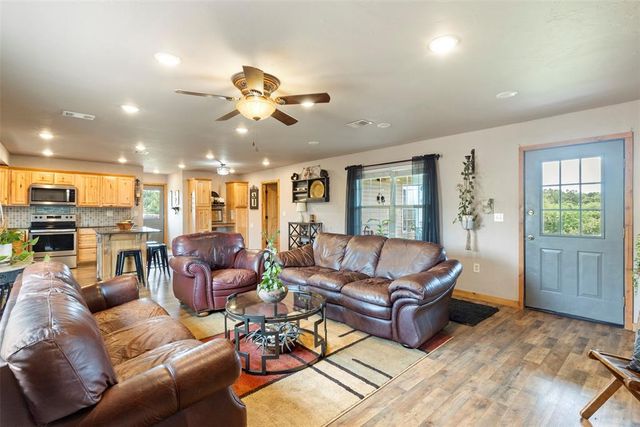 10895 E Priaire Grove Road, Guthrie, OK 73044