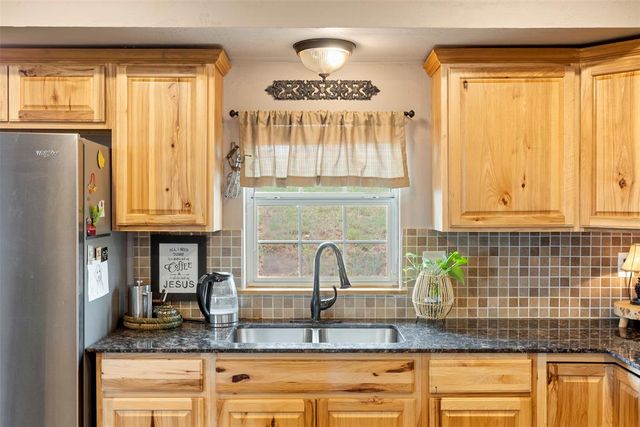 10895 E Priaire Grove Road, Guthrie, OK 73044