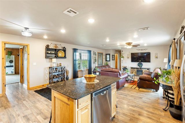 10895 E Priaire Grove Road, Guthrie, OK 73044