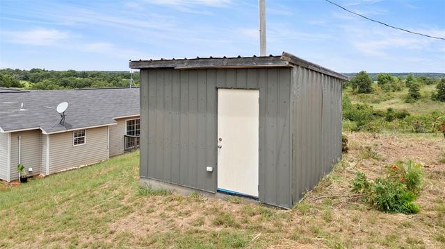 10895 E Priaire Grove Road, Guthrie, OK 73044