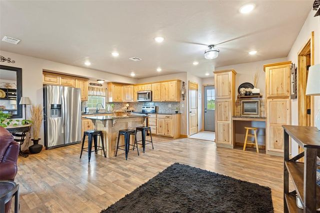 10895 E Priaire Grove Road, Guthrie, OK 73044