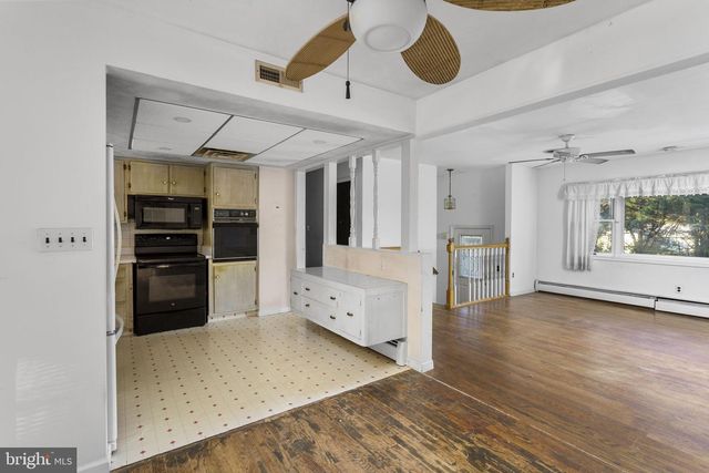 32 HIGHBRIDGE RD, Bordentown, NJ 08620