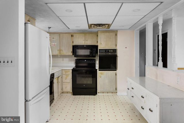 32 HIGHBRIDGE RD, Bordentown, NJ 08620