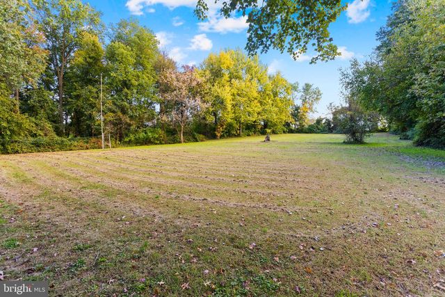 32 HIGHBRIDGE RD, Bordentown, NJ 08620