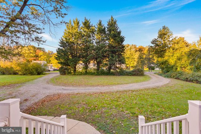 32 HIGHBRIDGE RD, Bordentown, NJ 08620