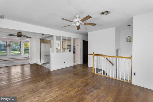 32 HIGHBRIDGE RD, Bordentown, NJ 08620