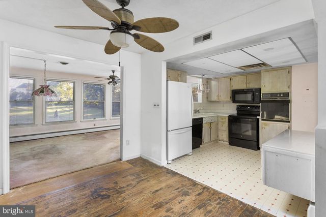 32 HIGHBRIDGE RD, Bordentown, NJ 08620
