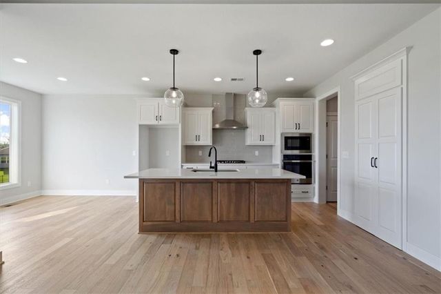 14659 Amanda Lane, Basehor, KS 66007