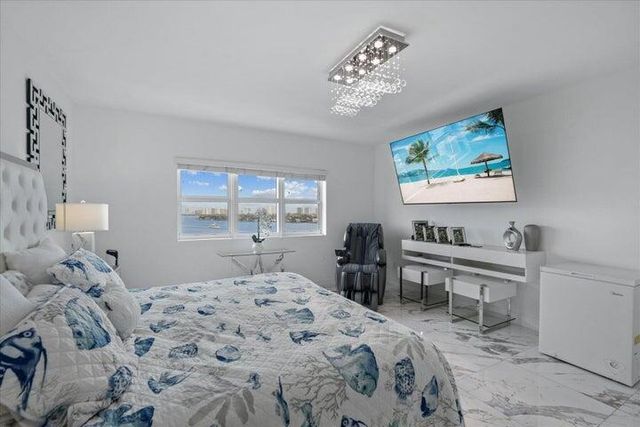2650 Lake Shore Drive 1004, Riviera Beach, FL 33404
