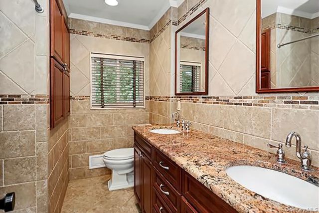 7 Beatrice Lane, Old Bethpage, NY 11804