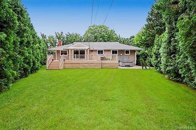 7 Beatrice Lane, Old Bethpage, NY 11804