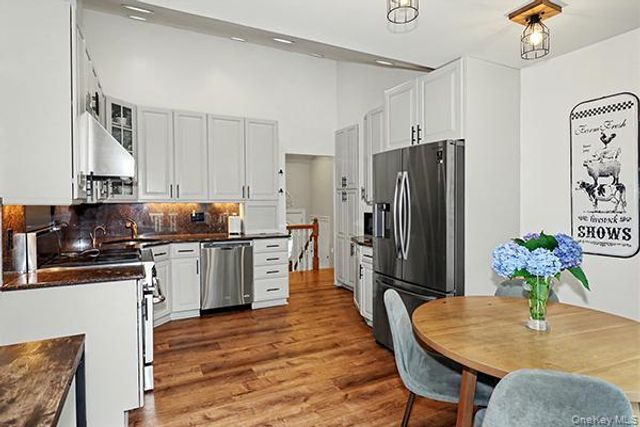 7 Beatrice Lane, Old Bethpage, NY 11804