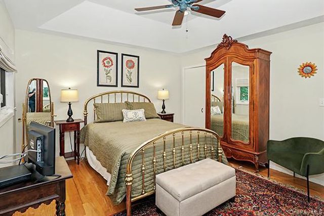 7 Beatrice Lane, Old Bethpage, NY 11804
