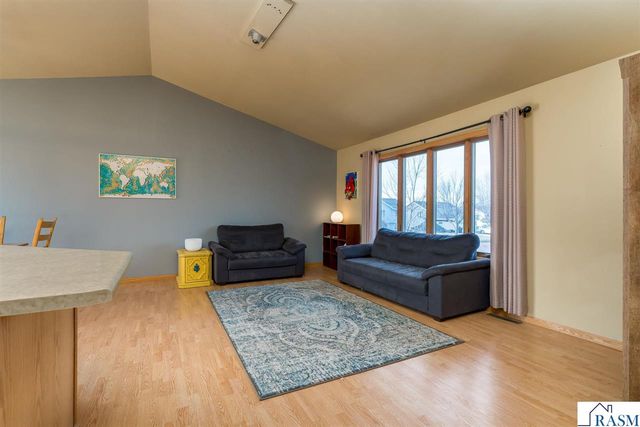 220 Cole Court, Mankato, MN 56001