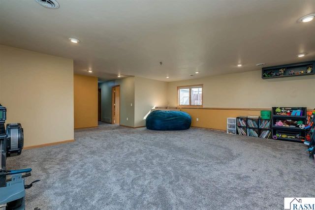 220 Cole Court, Mankato, MN 56001