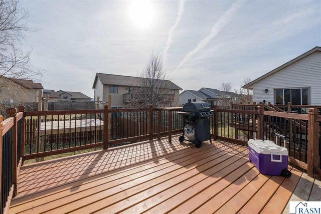 220 Cole Court, Mankato, MN 56001
