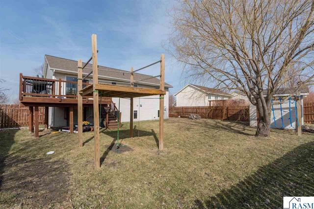 220 Cole Court, Mankato, MN 56001