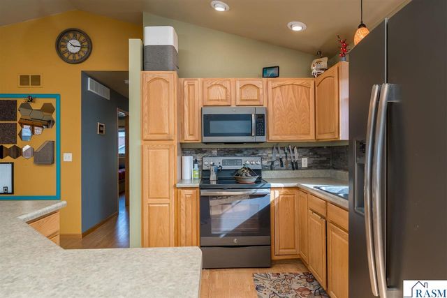 220 Cole Court, Mankato, MN 56001