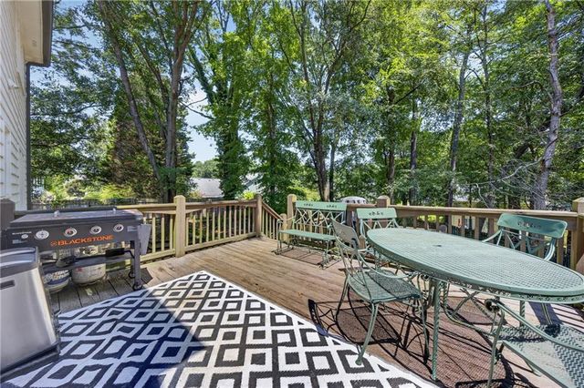 2872 Summit Crest Lane, Snellville, GA 30078