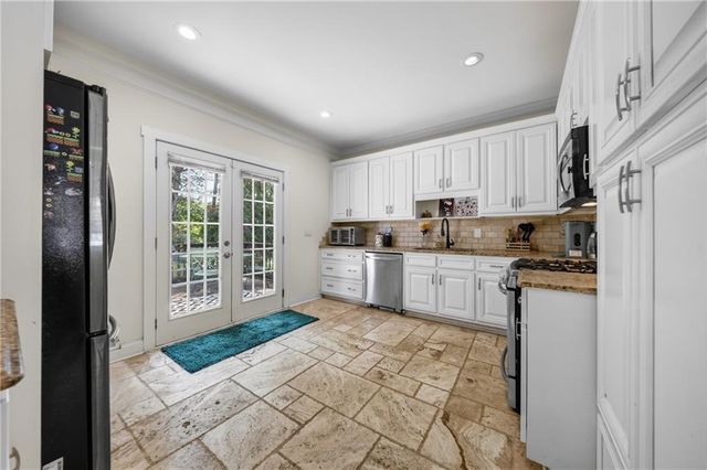 2872 Summit Crest Lane, Snellville, GA 30078