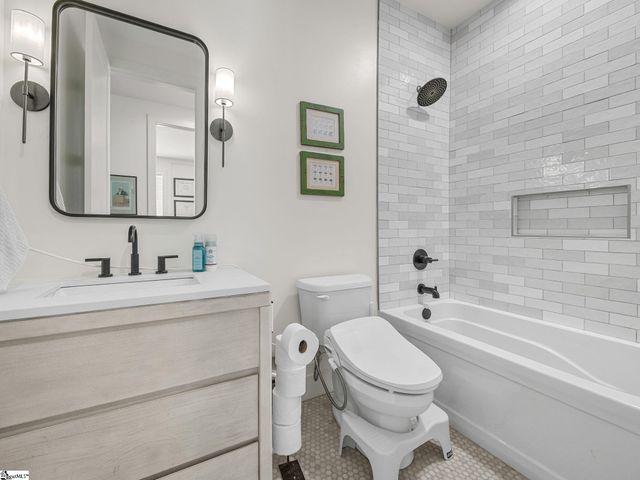6 Beech Creek Court, Greer, SC 29651
