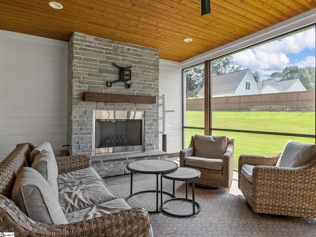 6 Beech Creek Court, Greer, SC 29651