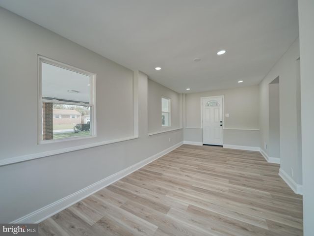 5615 OLD BRANCH AVE, Temple Hills, MD 20748