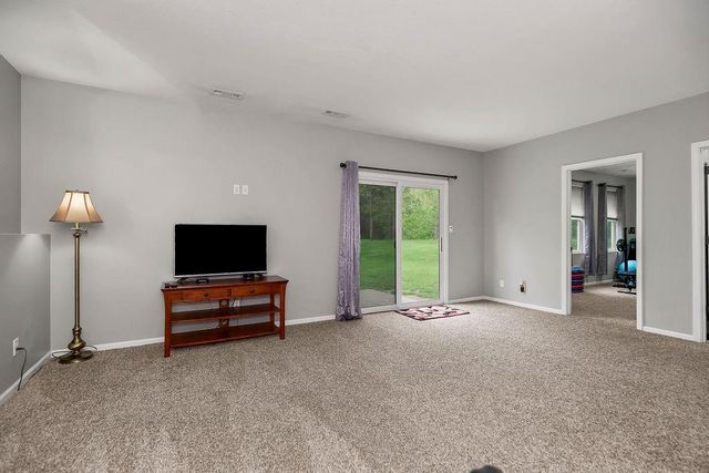 3651 Tonganoxie Road, Leavenworth, KS 66048