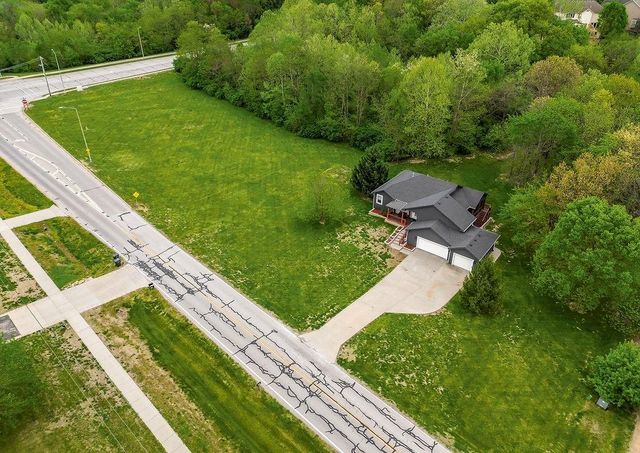 3651 Tonganoxie Road, Leavenworth, KS 66048