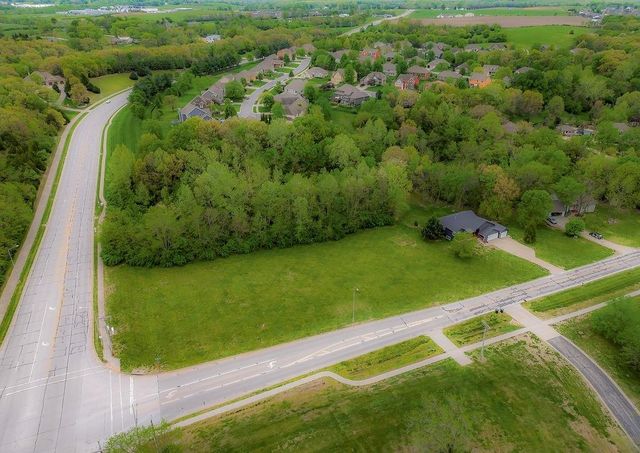 3651 Tonganoxie Road, Leavenworth, KS 66048