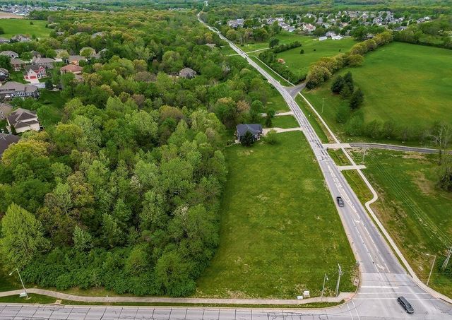 3651 Tonganoxie Road, Leavenworth, KS 66048