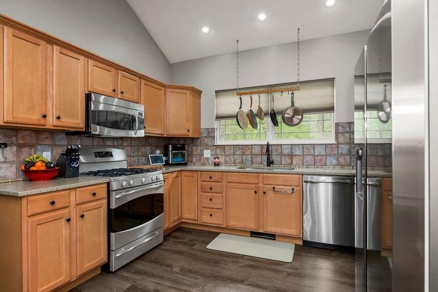 3651 Tonganoxie Road, Leavenworth, KS 66048