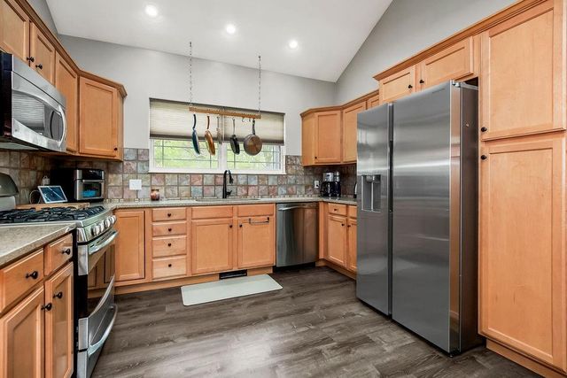 3651 Tonganoxie Road, Leavenworth, KS 66048