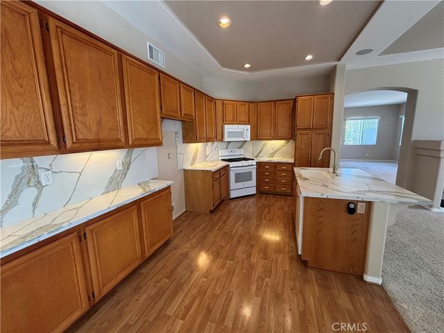 4913 Singing Hills, Banning, CA 92220