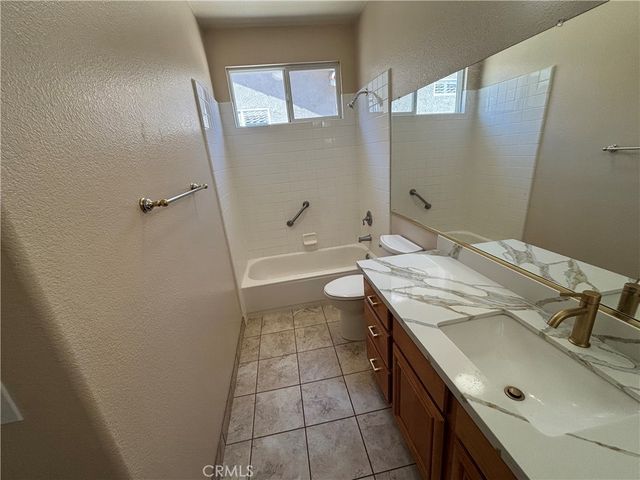 4913 Singing Hills, Banning, CA 92220