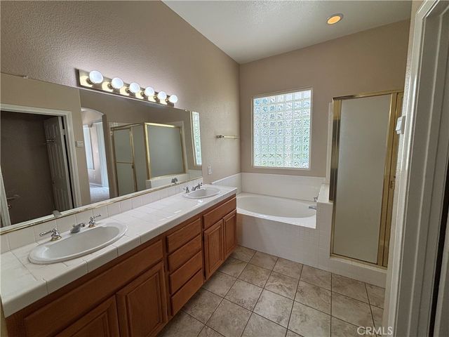 4913 Singing Hills, Banning, CA 92220