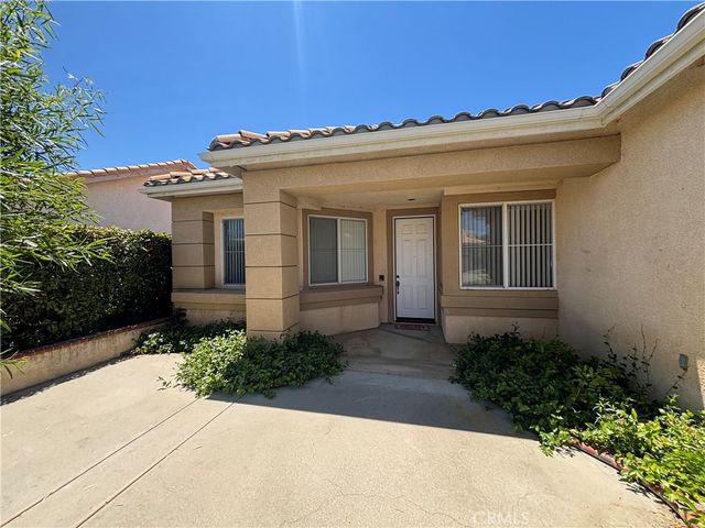 4913 Singing Hills, Banning, CA 92220