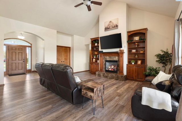 19408 Quail Run Pr. Sw, Prosser, WA 99350