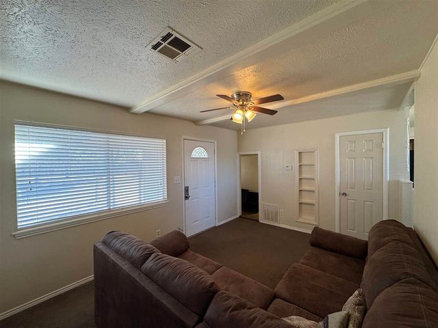 5731 NW Euclid Ave, Lawton, OK 73505