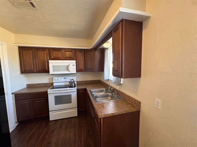 5731 NW Euclid Ave, Lawton, OK 73505