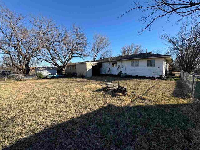 5731 NW Euclid Ave, Lawton, OK 73505