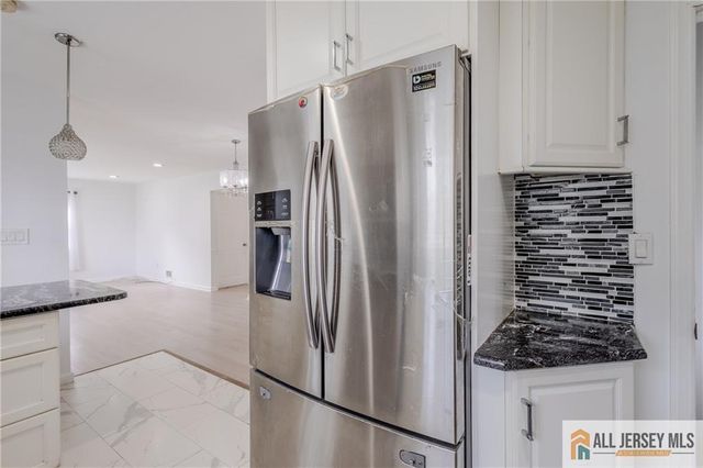 9 Haven Terrace, Parlin, NJ 08859