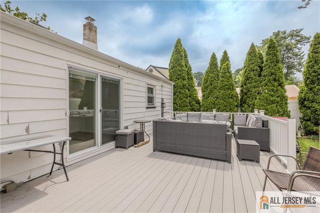 9 Haven Terrace, Parlin, NJ 08859
