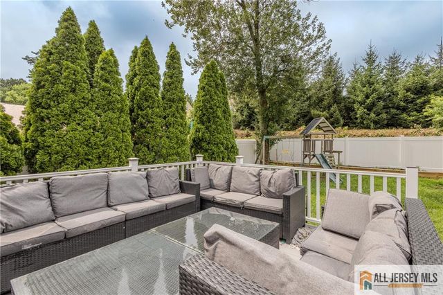 9 Haven Terrace, Parlin, NJ 08859
