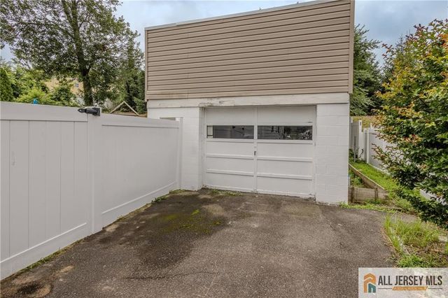 9 Haven Terrace, Parlin, NJ 08859